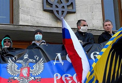 R­u­s­y­a­ ­Y­a­n­l­ı­s­ı­ ­G­ö­s­t­e­r­i­c­i­l­e­r­d­e­n­ ­U­k­r­a­y­n­a­ ­İ­s­t­i­h­b­a­r­a­t­ ­B­i­n­a­s­ı­n­a­ ­B­a­s­k­ı­n­